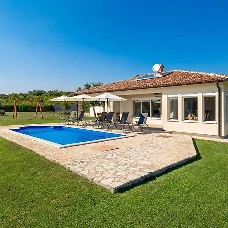 Galadriel Labin (Istria)