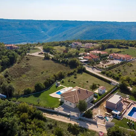 Vila Galadriel *